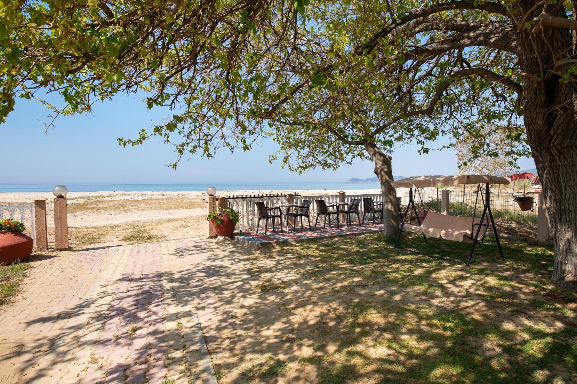 Opalium Beach Front Suites Potos Dış mekan fotoğraf