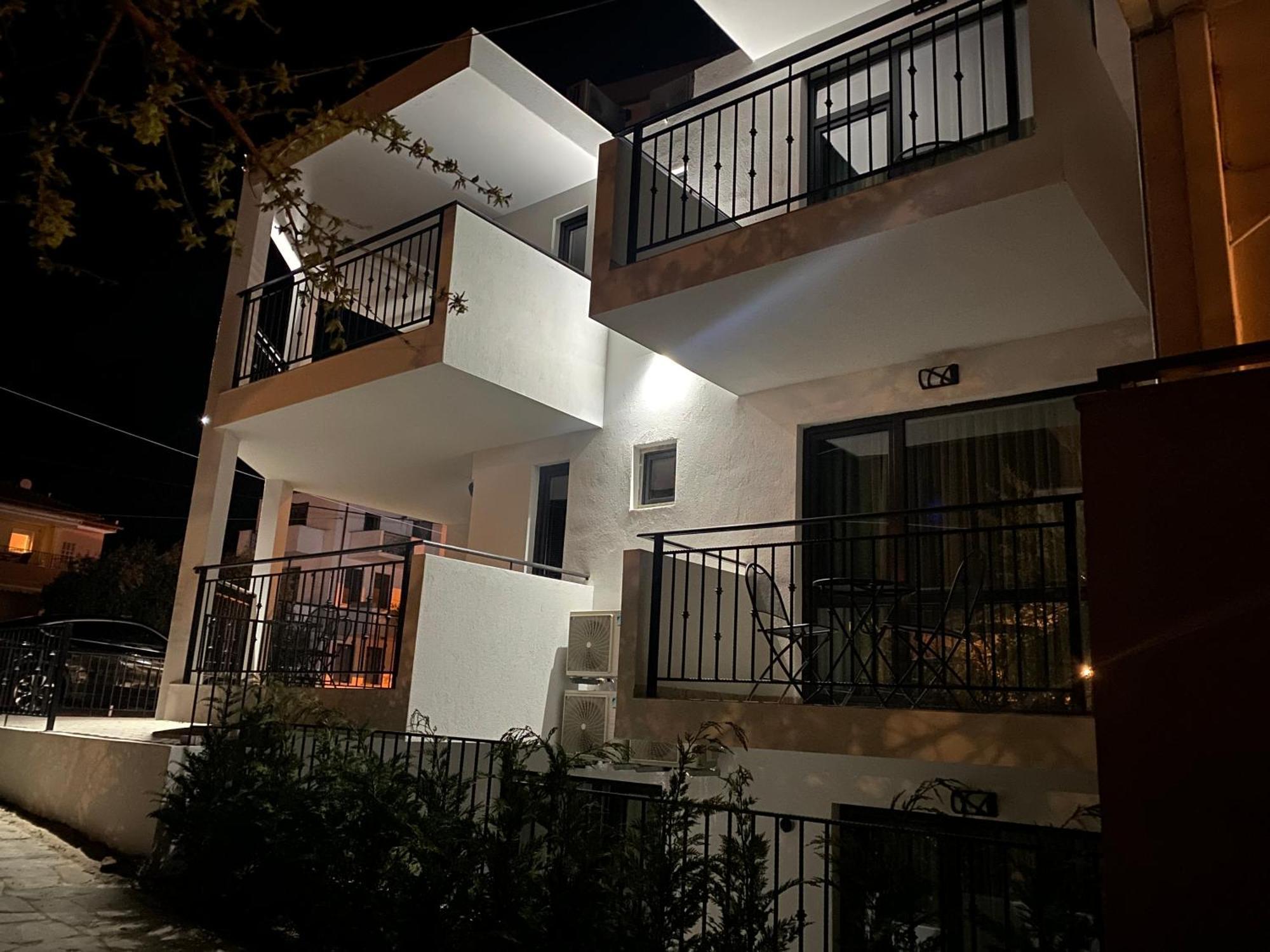 Opalium Beach Front Suites Potos Dış mekan fotoğraf
