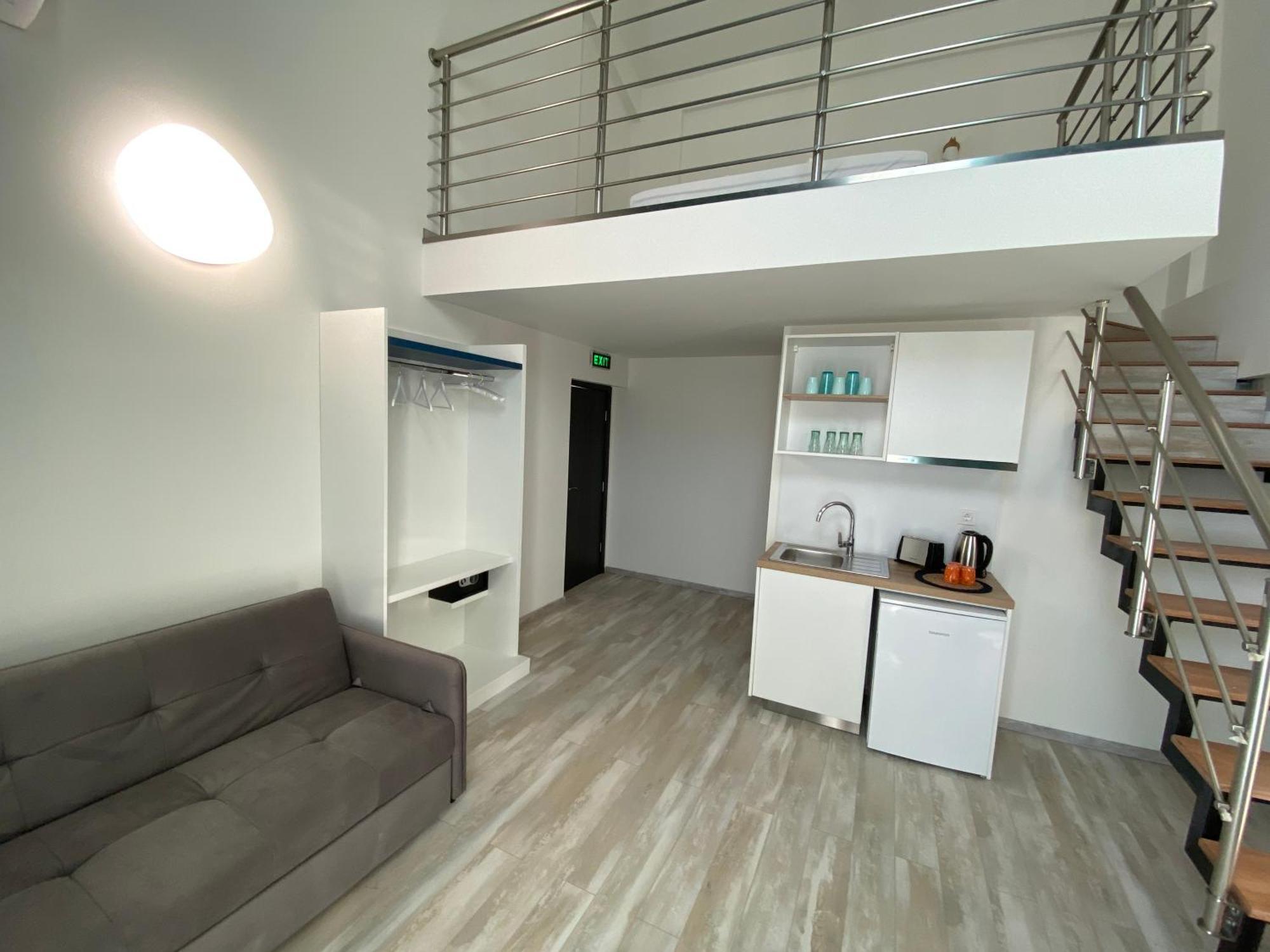 Opalium Beach Front Suites Potos Dış mekan fotoğraf