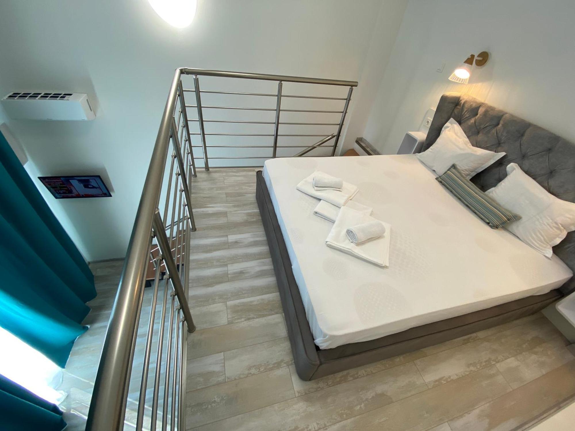 Opalium Beach Front Suites Potos Dış mekan fotoğraf