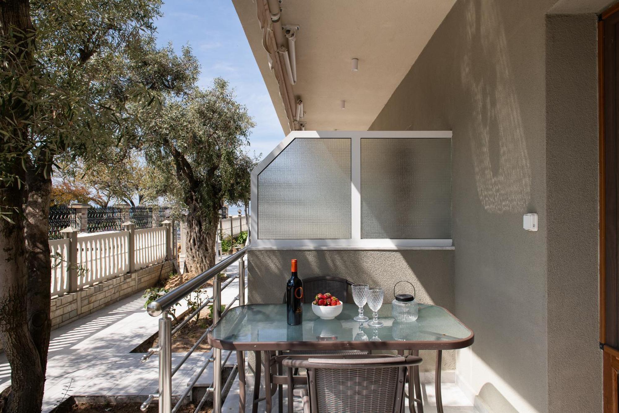 Opalium Beach Front Suites Potos Dış mekan fotoğraf