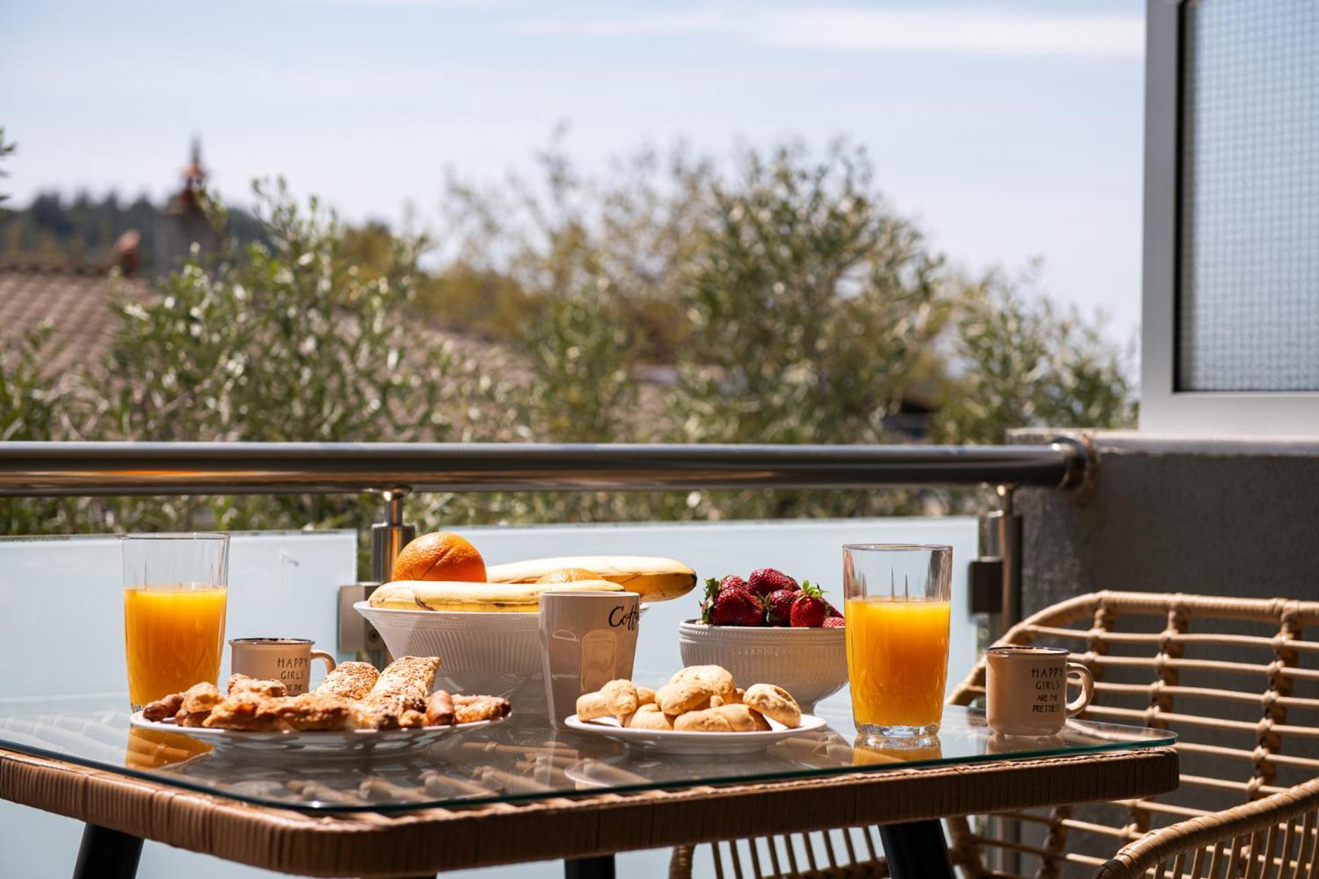 Opalium Beach Front Suites Potos Dış mekan fotoğraf